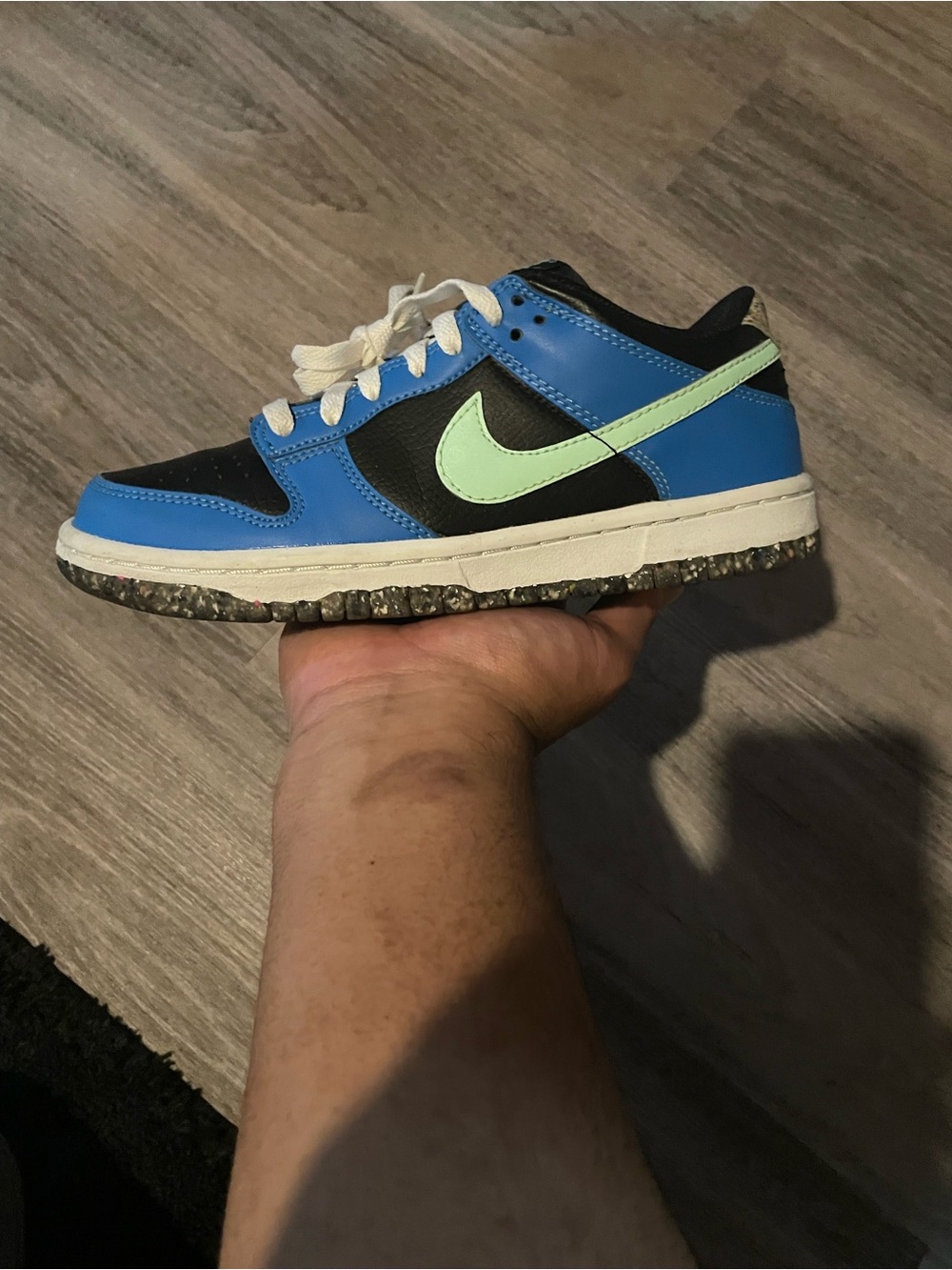 Nike Kids Low-Top Sneakers in Blue, Black & Mint